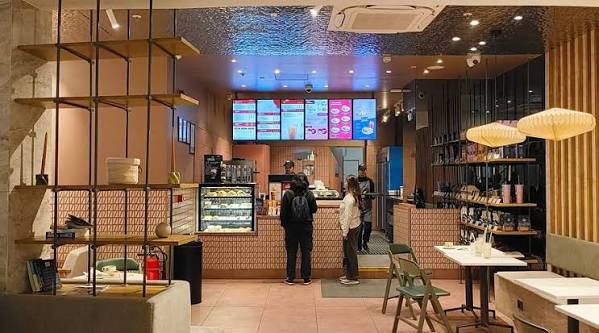 Third Wave Coffee South Delhi — work cafe with WiFi and charging points
